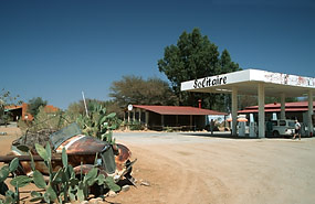 Tankstelle und Café Solitaire